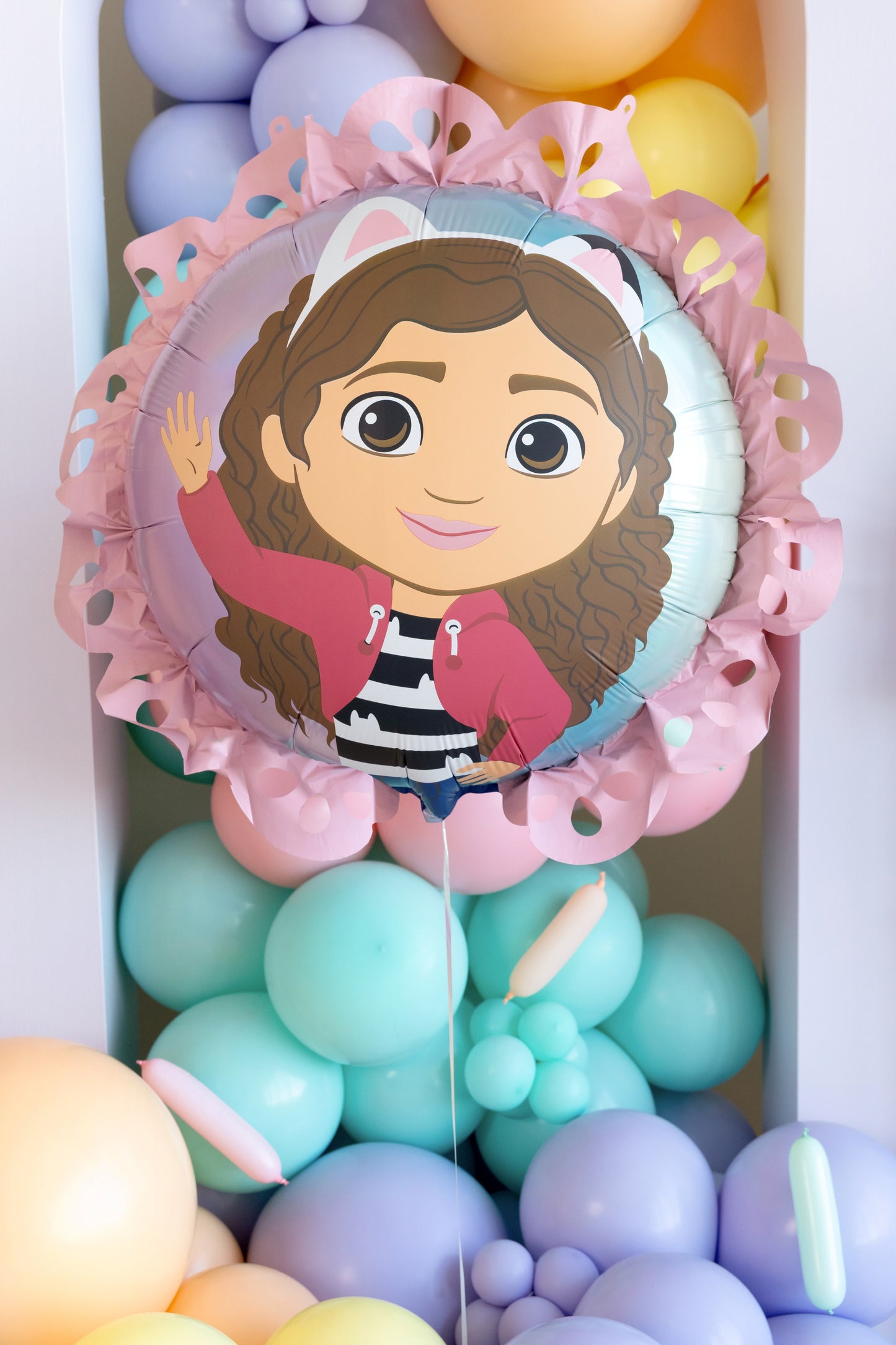 Gabby’s Dollhouse Round Foil Balloon with Ruffle
