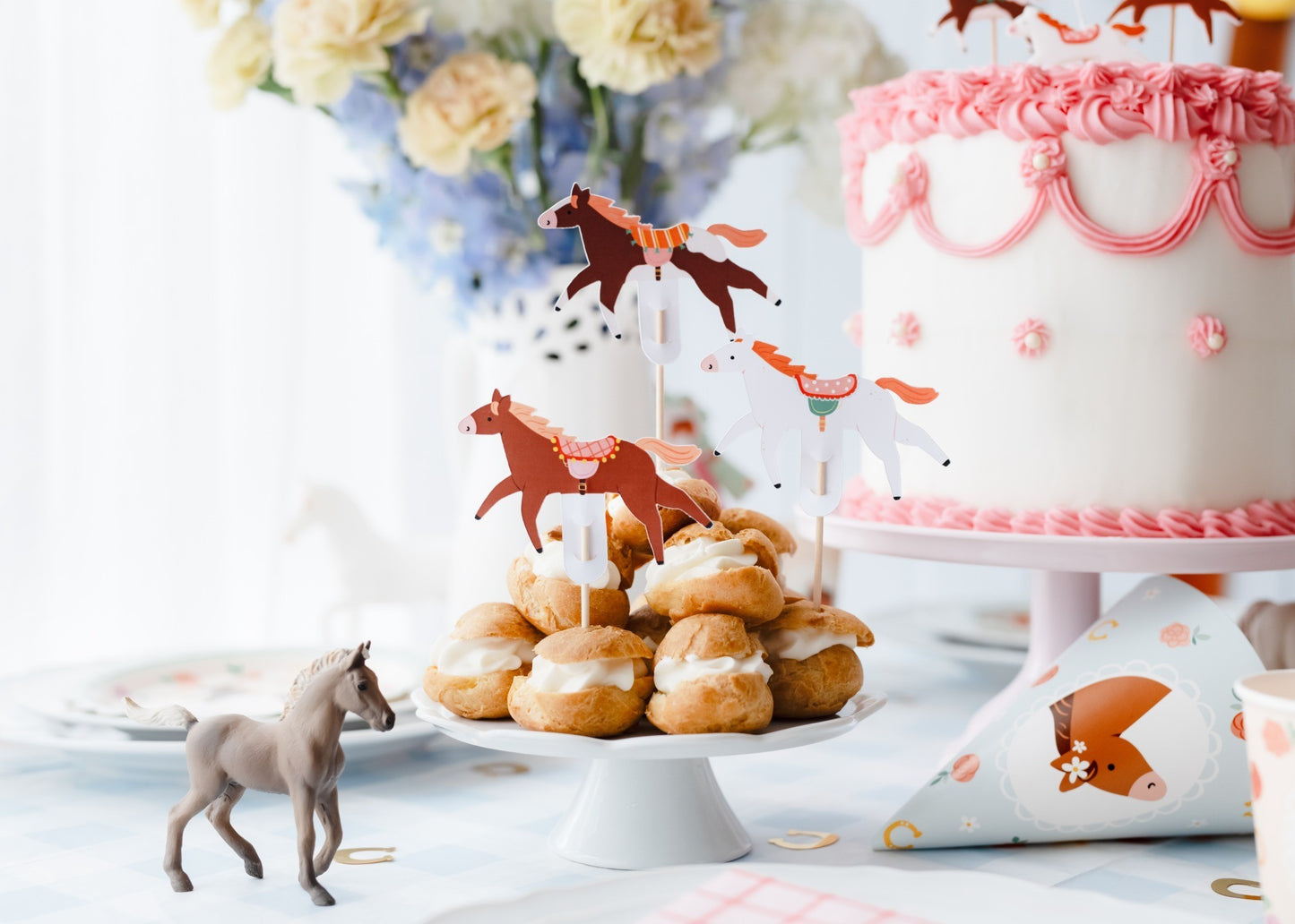 Horse cupcake toppers for decorating birthday cupcakes