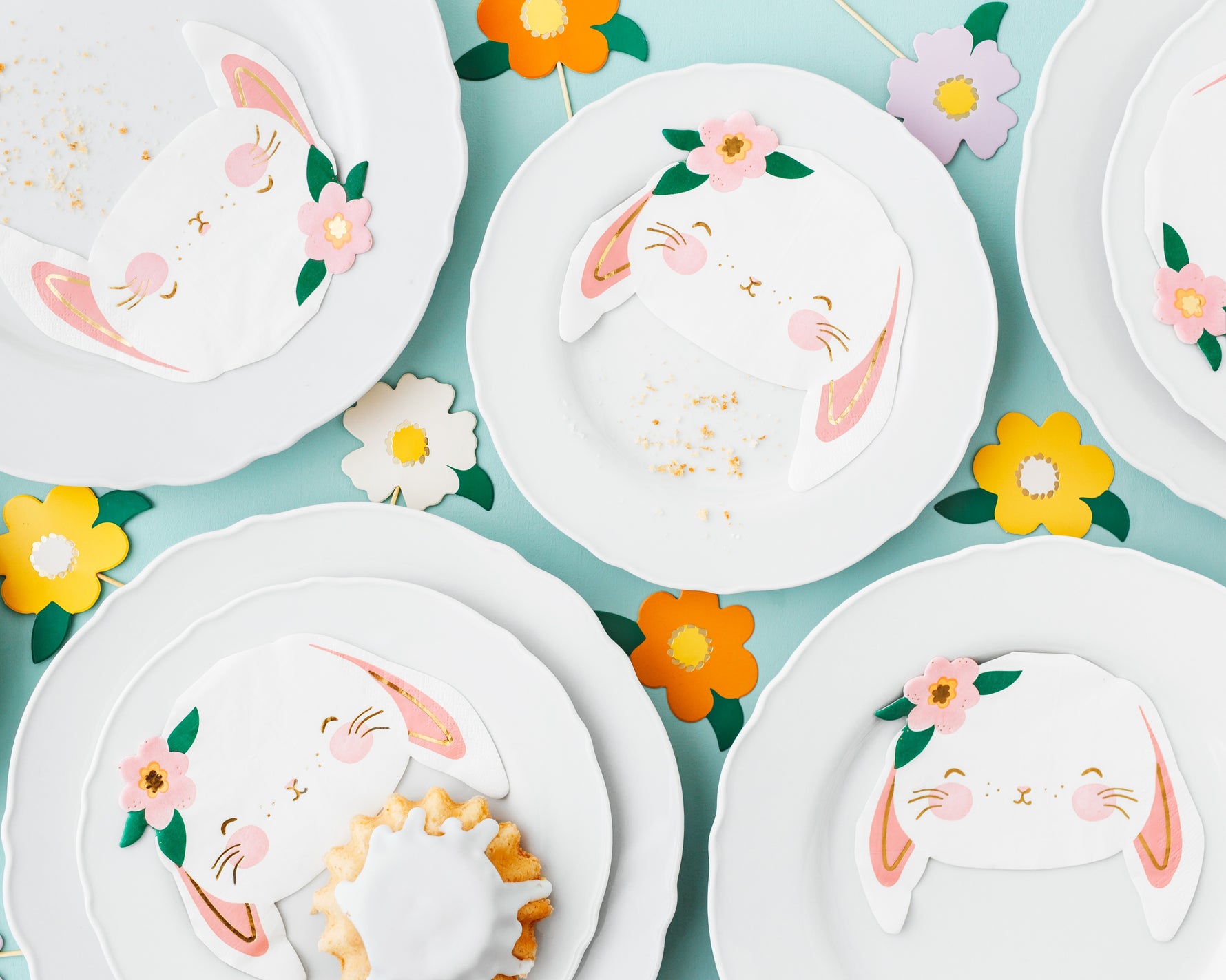 White plates with bunny napkins