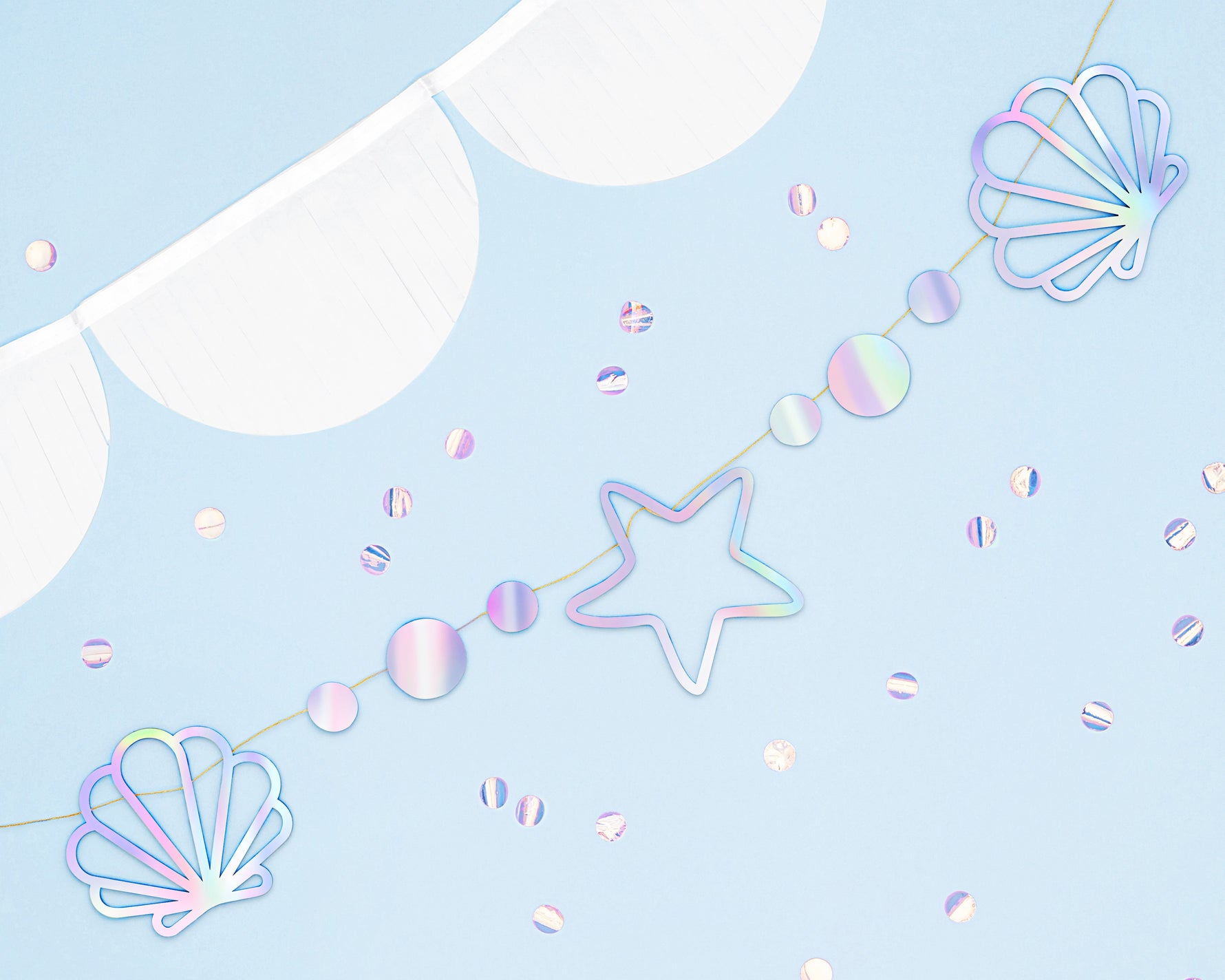 Iridescent star and shell shapes garland.